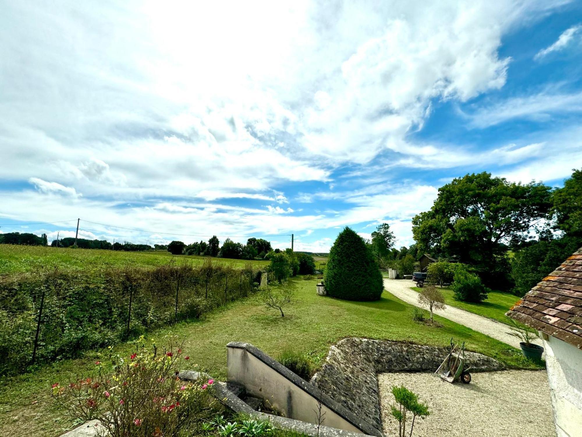 Le Moulin D Olivet Bed & Breakfast Orbigny Exterior photo